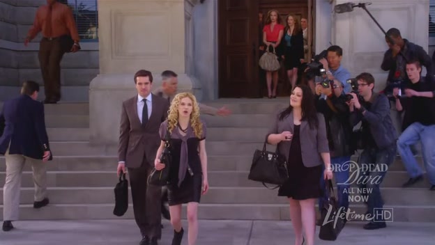 VampireDiariesWorld-dot-org-DropDeadDiva2x06BeginAgain2277.jpg