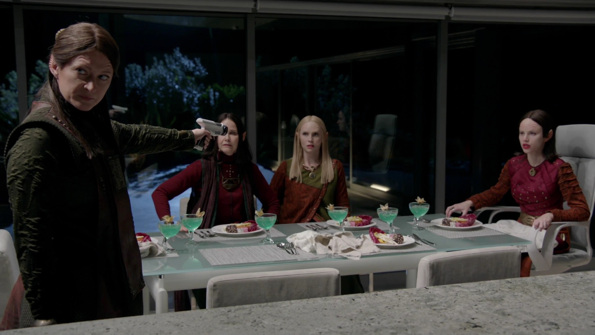 VampireDiariesWorld-dot-nl_TheOrville2x03-1568.jpg