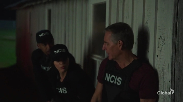 VampireDiariesWorld-dot-nl_NCIS-NewOrleans6x18-1402.jpg