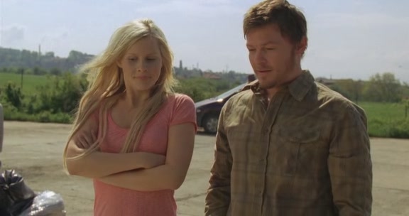 VampireDiairiesWorld-dot-org_TheMessenger2-TheScarecrow0347.jpg