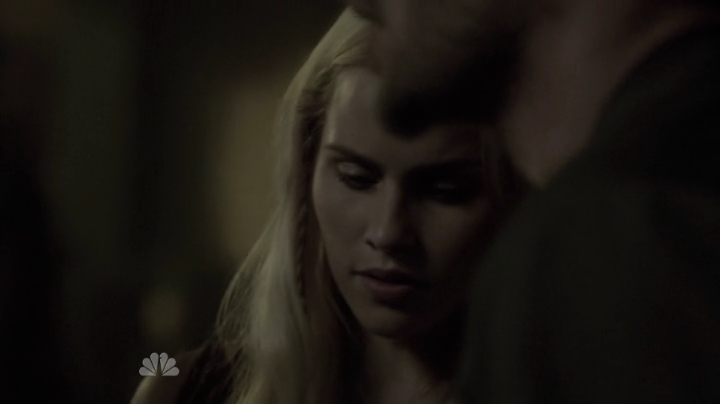VampireDiariesWorld-dot-org_Aquarius1x01-1895.jpg