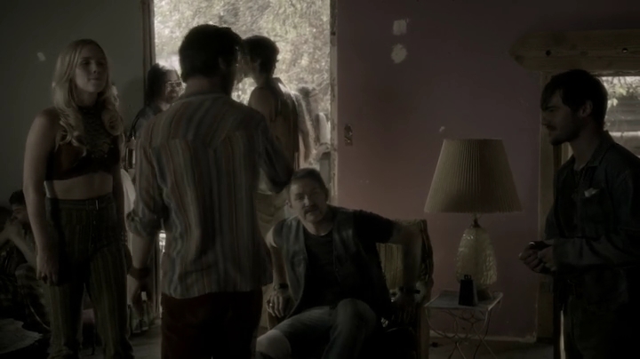 VampireDiariesWorld-dot-org_Aquarius1x03-1015.jpg