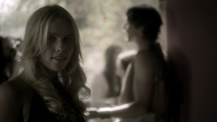 VampireDiariesWorld-dot-org_Aquarius1x03-1047.jpg