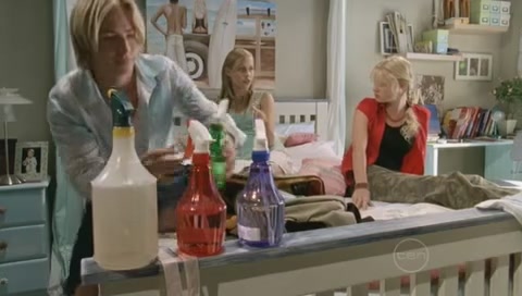 VampireDiariesWorld-dot-Org_H2OJustAddWaterS01E04-0328.jpg