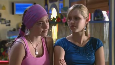 VampireDiariesWorld-dot-Org_H2OJustAddWaterS01E06-0768.jpg