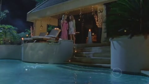 VampireDiariesWorld-dot-Org_H2OJustAddWaterS01E07-0447.jpg