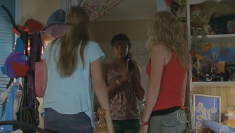 VampireDiariesWorld-dot-Org_H2OJustAddWaterS01E12-3336.jpg