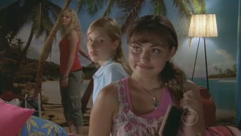 VampireDiariesWorld-dot-Org_H2OJustAddWaterS01E12-3383.jpg