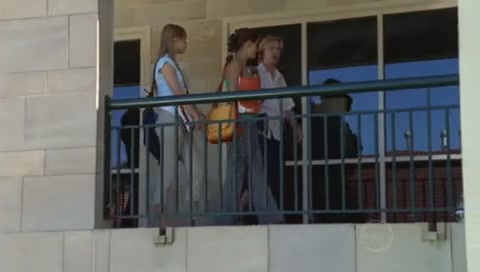 VampireDiariesWorld-dot-Org_H2OJustAddWaterS01E22-0060.jpg