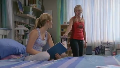 VampireDiariesWorld-dot-Org_H2OJustAddWaterS01E25-0224.jpg