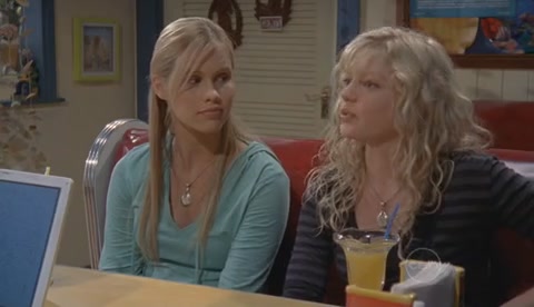 VampireDiariesWorld-dot-Org_H2OJustAddWaterS02E01-0137.jpg