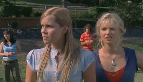 VampireDiariesWorld-dot-Org_H2OJustAddWaterS02E02-0935.jpg