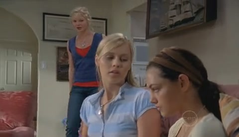 VampireDiariesWorld-dot-Org_H2OJustAddWaterS02E02-1138.jpg