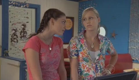 VampireDiariesWorld-dot-Org_H2OJustAddWaterS02E03-0638.jpg