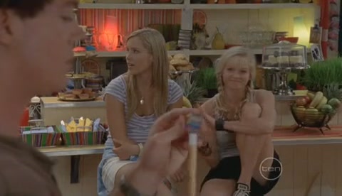 VampireDiariesWorld-dot-Org_H2OJustAddWaterS2E18-0833.jpg