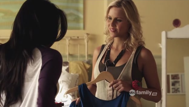 VampireDiariesWorld-dot-Org_PrettyLittleLiars2x06-0907.jpg