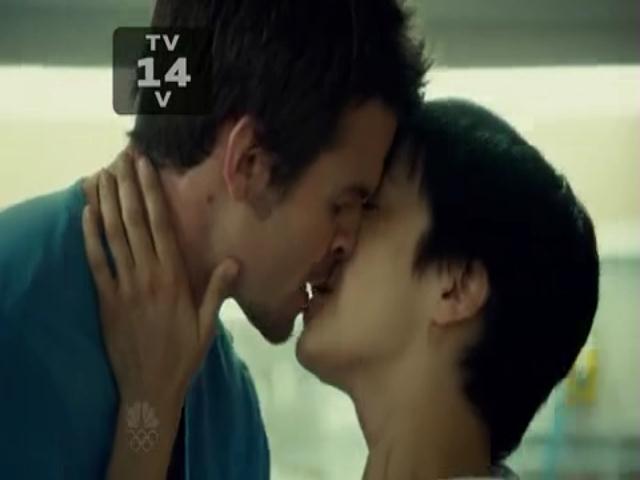 VampireDiariesWorld-dot-org_SavingHopeS01E06-1328.jpg