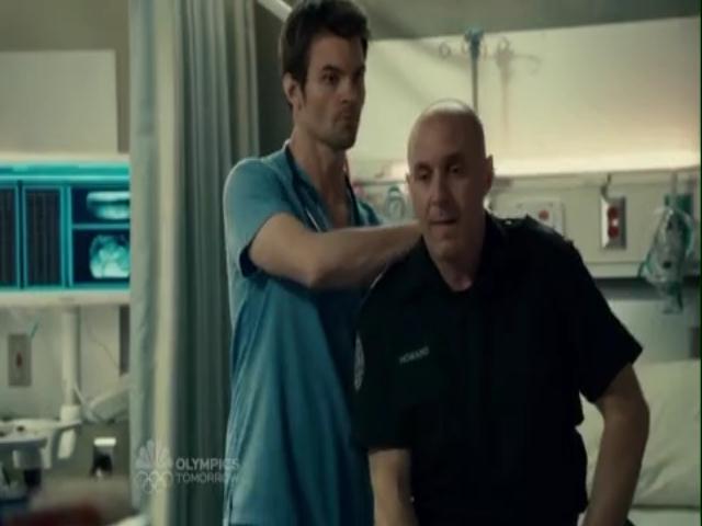 VampireDiariesWorld-dot-org_SavingHopeS01E08-0357.jpg