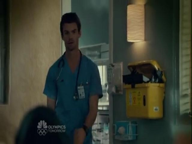 VampireDiariesWorld-dot-org_SavingHopeS01E08-1435.jpg