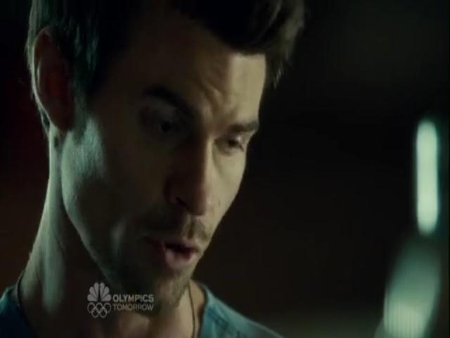 VampireDiariesWorld-dot-org_SavingHopeS01E08-1727.jpg