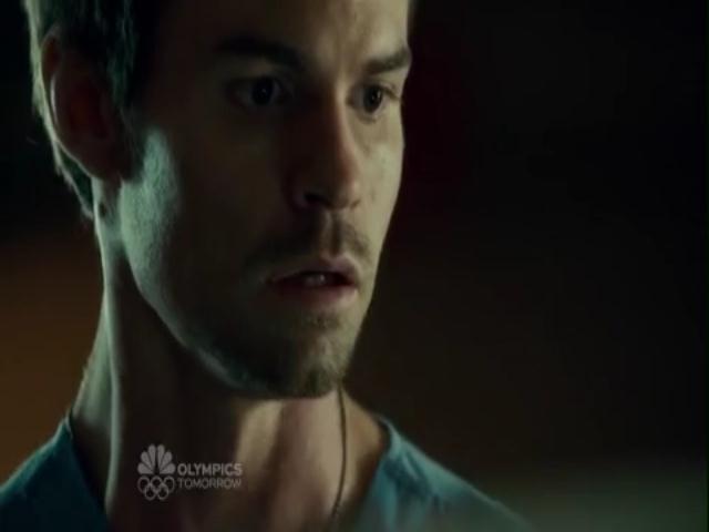 VampireDiariesWorld-dot-org_SavingHopeS01E08-1789.jpg