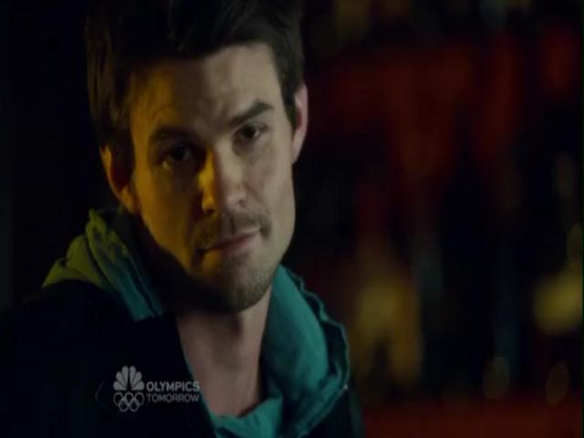 VampireDiariesWorld-dot-org_SavingHopeS01E08-2071.jpg