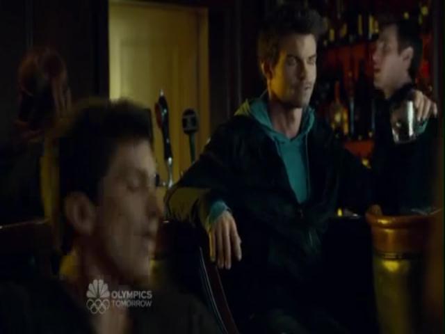 VampireDiariesWorld-dot-org_SavingHopeS01E08-2092.jpg