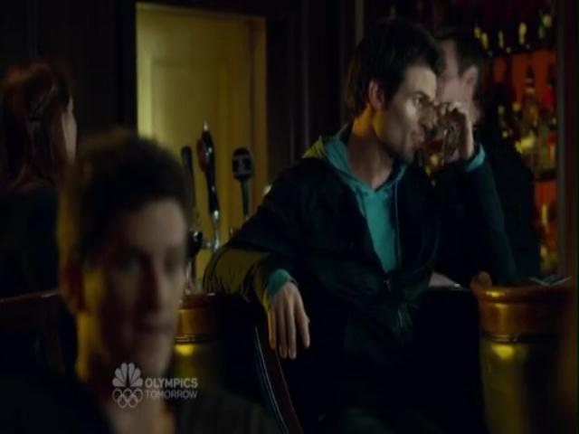 VampireDiariesWorld-dot-org_SavingHopeS01E08-2095.jpg