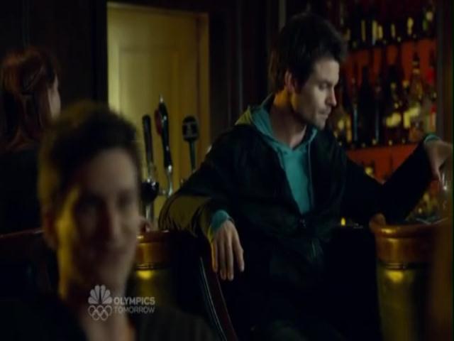 VampireDiariesWorld-dot-org_SavingHopeS01E08-2097.jpg