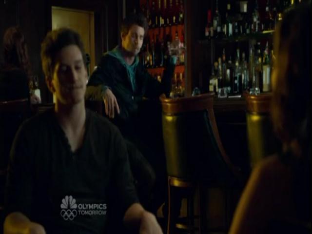 VampireDiariesWorld-dot-org_SavingHopeS01E08-2102.jpg