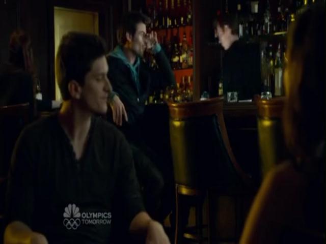 VampireDiariesWorld-dot-org_SavingHopeS01E08-2104.jpg