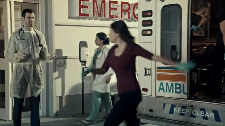 VampireDiariesWorld-dot-org_SavingHope2x01-0155.jpg