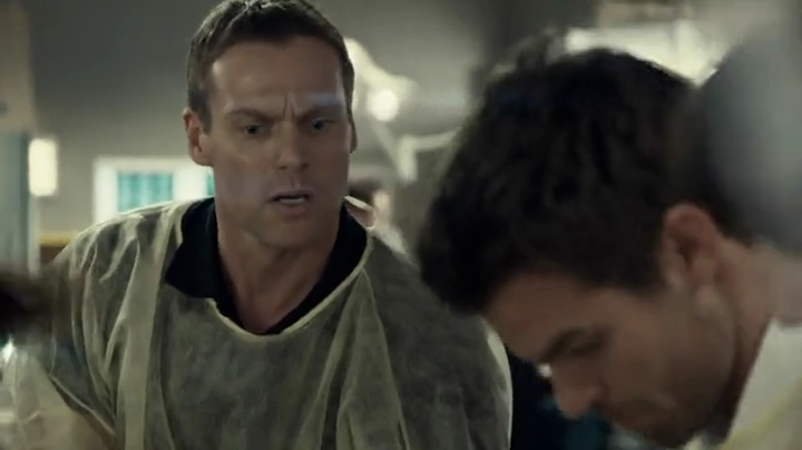 VampireDiariesWorld-dot-org_SavingHope2x01-0240.jpg