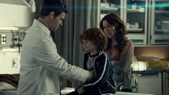 VampireDiariesWorld-dot-org_SavingHope2x01-0416.jpg