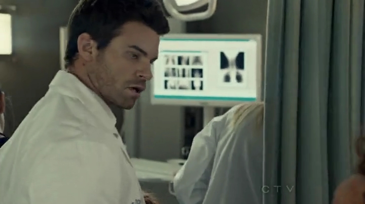 VampireDiariesWorld-dot-org_SavingHope2x01-0472.jpg