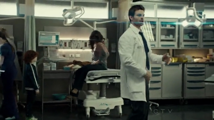 VampireDiariesWorld-dot-org_SavingHope2x01-0479.jpg