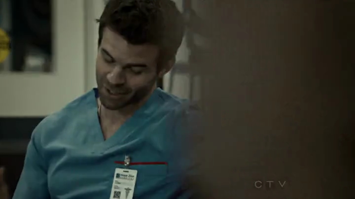 VampireDiariesWorld-dot-org_SavingHope2x01-0819.jpg