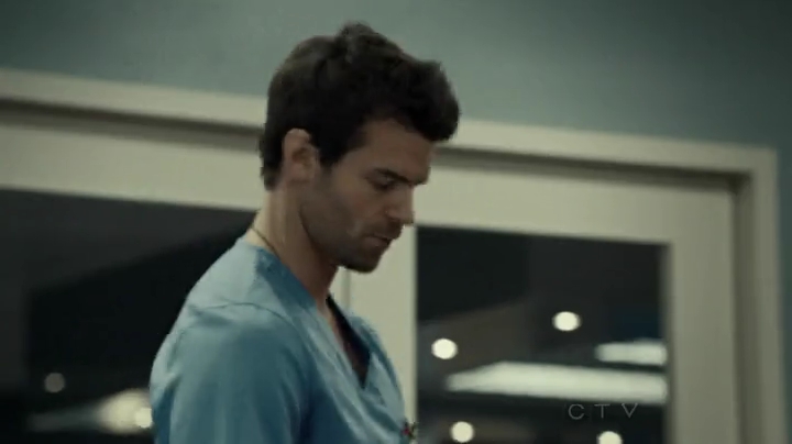 VampireDiariesWorld-dot-org_SavingHope2x01-0834.jpg