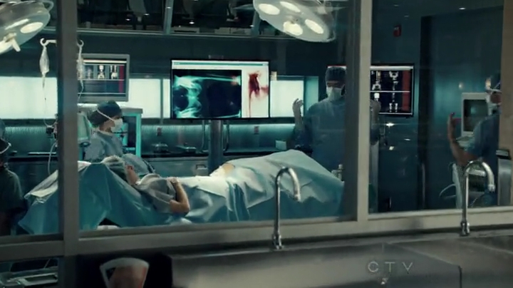 VampireDiariesWorld-dot-org_SavingHope2x01-0852.jpg