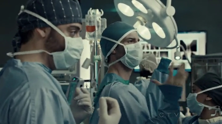 VampireDiariesWorld-dot-org_SavingHope2x01-0858.jpg