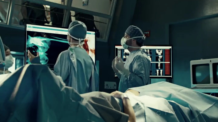 VampireDiariesWorld-dot-org_SavingHope2x01-0860.jpg