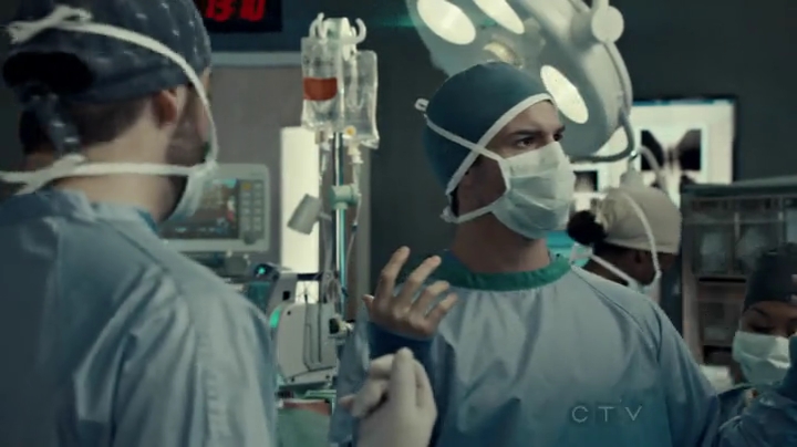 VampireDiariesWorld-dot-org_SavingHope2x01-0868.jpg