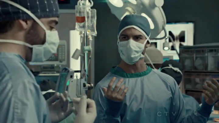 VampireDiariesWorld-dot-org_SavingHope2x01-0872.jpg