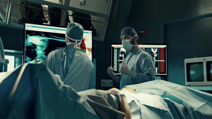 VampireDiariesWorld-dot-org_SavingHope2x01-0877.jpg