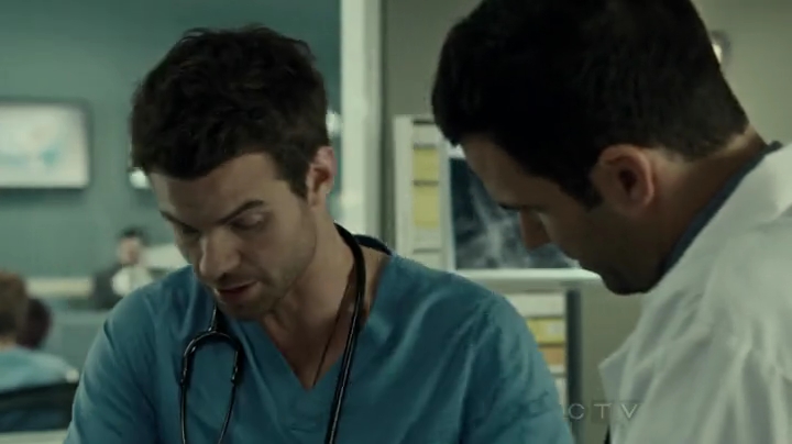 VampireDiariesWorld-dot-org_SavingHope2x01-1153.jpg