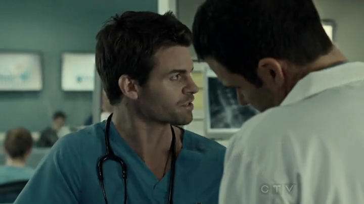 VampireDiariesWorld-dot-org_SavingHope2x01-1180.jpg