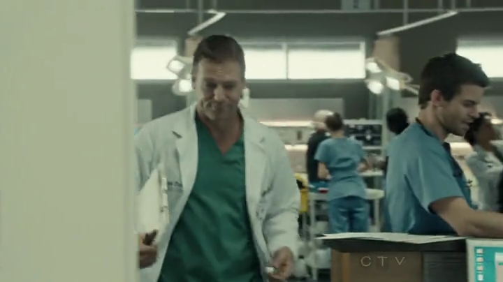 VampireDiariesWorld-dot-org_SavingHope2x01-1189.jpg