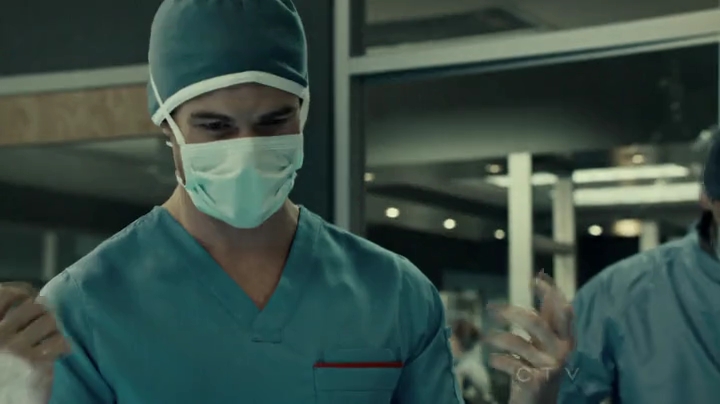 VampireDiariesWorld-dot-org_SavingHope2x01-1471.jpg