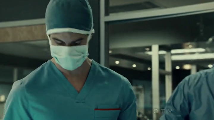 VampireDiariesWorld-dot-org_SavingHope2x01-1472.jpg