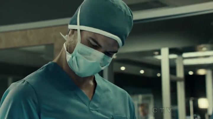 VampireDiariesWorld-dot-org_SavingHope2x01-1519.jpg